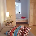 The Blue House - As Portuguesas